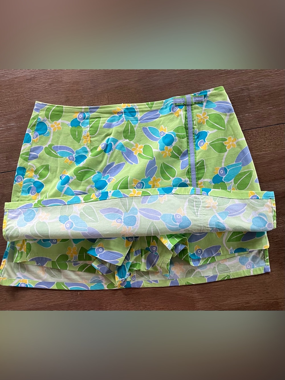 Lilly Pulitzer Green Floral Skort with Blue Accent 8